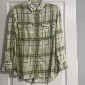 Express button down with snaps. Size xtra small. Excellent condition.